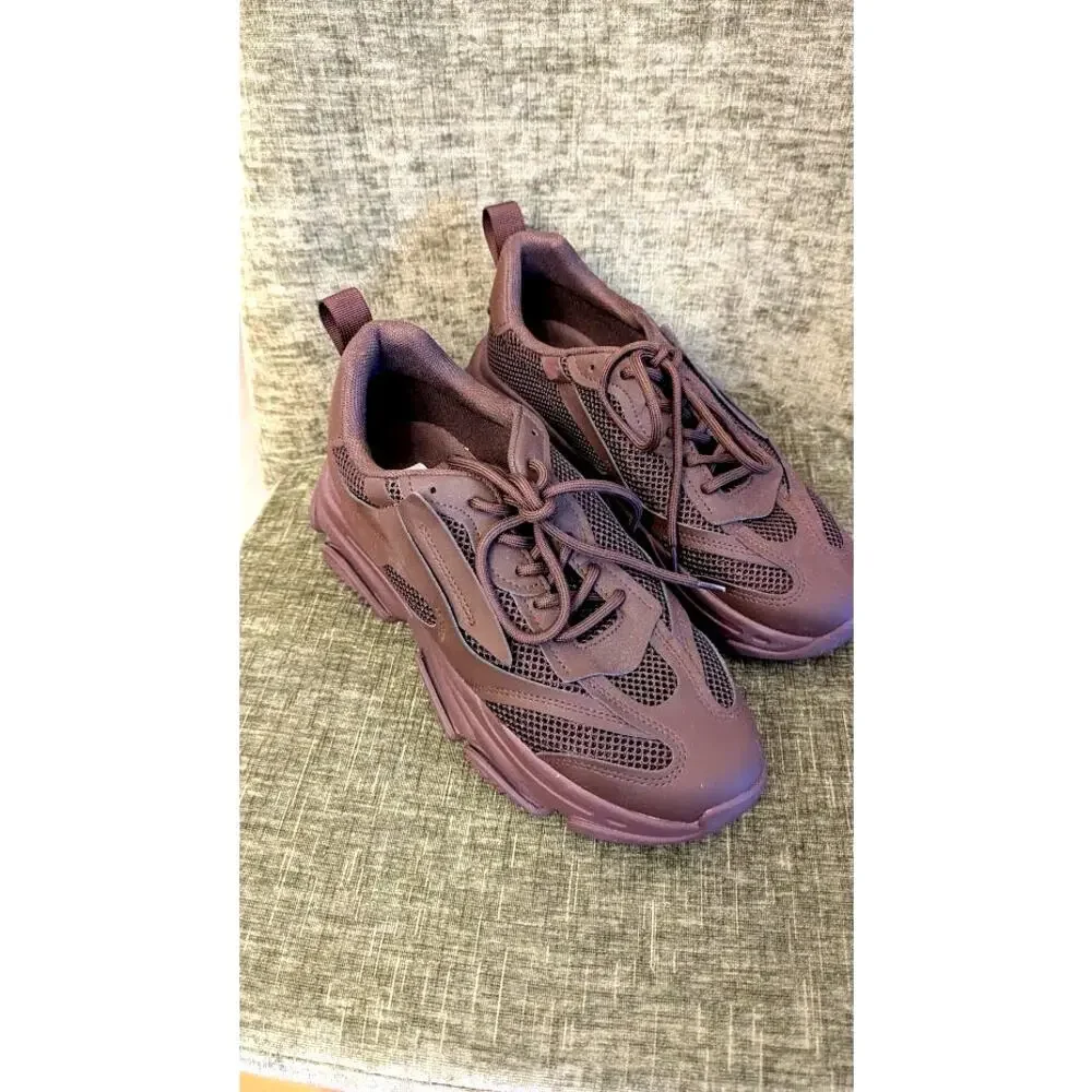 Steve Madden Possession Sneakers, size 9 (US)